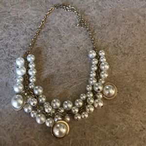 Gold and pearl necklace